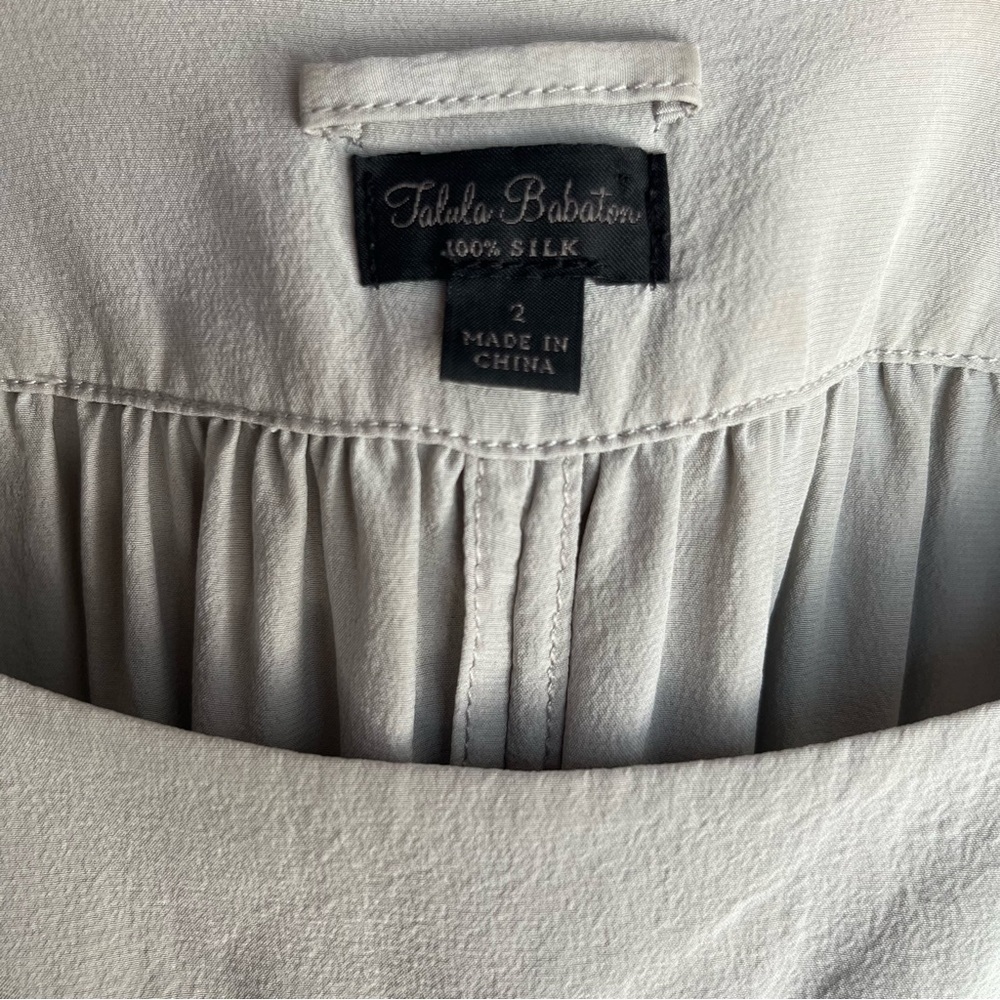 Talula Babaton Sleeveless Pleated 100% Silk Shift Dress Womens Size 2 Light Gray - Picture 7 of 7